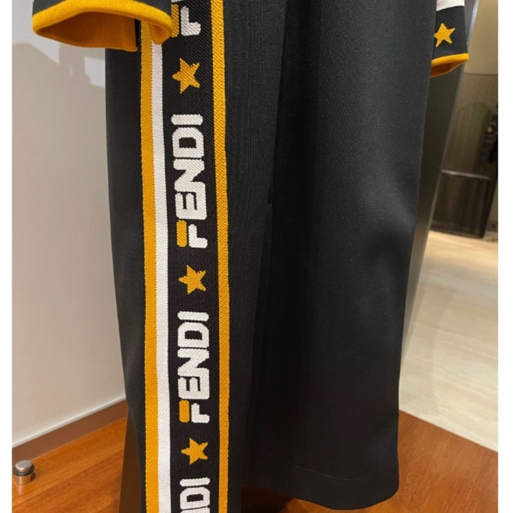 Fendi logo dress - Picture 2 of 7
